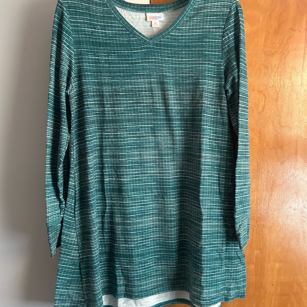 2/$12 bundle- Women's Green Striped Top